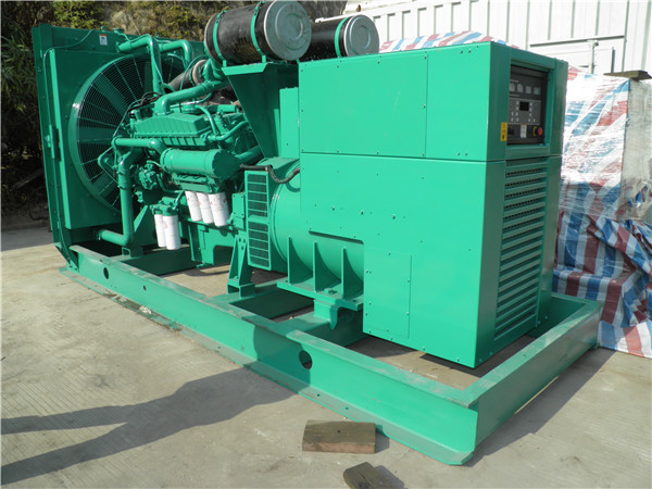 康巴什出租发电机 发电机组厂家：柴油发电机组的控制屏的作用是什么？