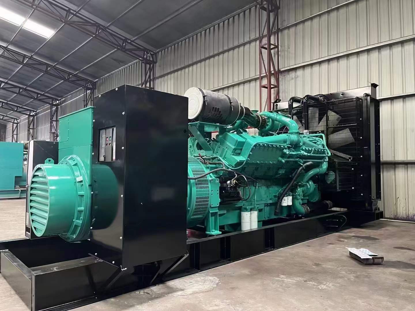 康巴什如何降低 800kW 柴油发电机输出电流的波动？