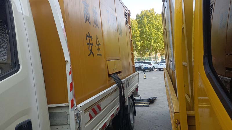 康巴什如何判断柴油发电机组和UPS电源的切换时间是否符合要求？